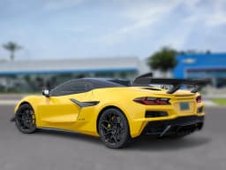 Chevrolet Corvette 3LZ 2dr ZR1 Conv 2027 — side view