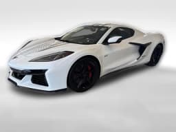 Chevrolet Corvette 3LZ 2dr E-Ray Cpe 2026 — side view
