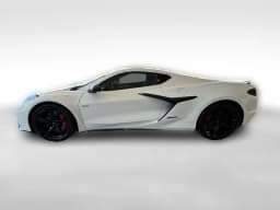 Chevrolet Corvette 3LZ 2dr E-Ray Cpe 2026 — side view