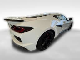 Chevrolet Corvette 3LZ 2dr E-Ray Cpe 2026 — side view