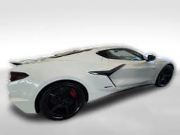 Chevrolet Corvette 3LZ 2dr E-Ray Cpe 2026 — side view