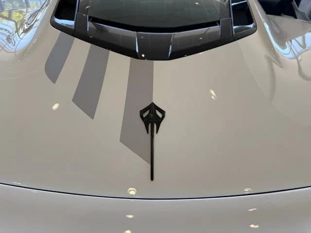 Chevrolet Corvette 3LZ 2dr E-Ray Cpe 2026 — side view
