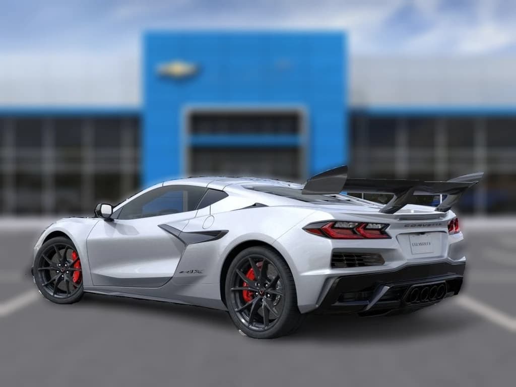 Chevrolet Corvette 3LZ 2dr ZR1X Cpe 2027 — side view