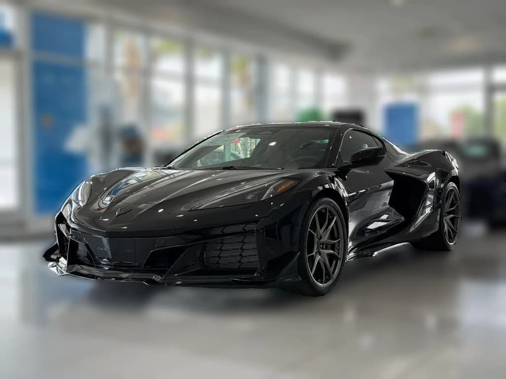 Chevrolet Corvette 1LT 2dr Grand Sport Cpe 2027 — side view