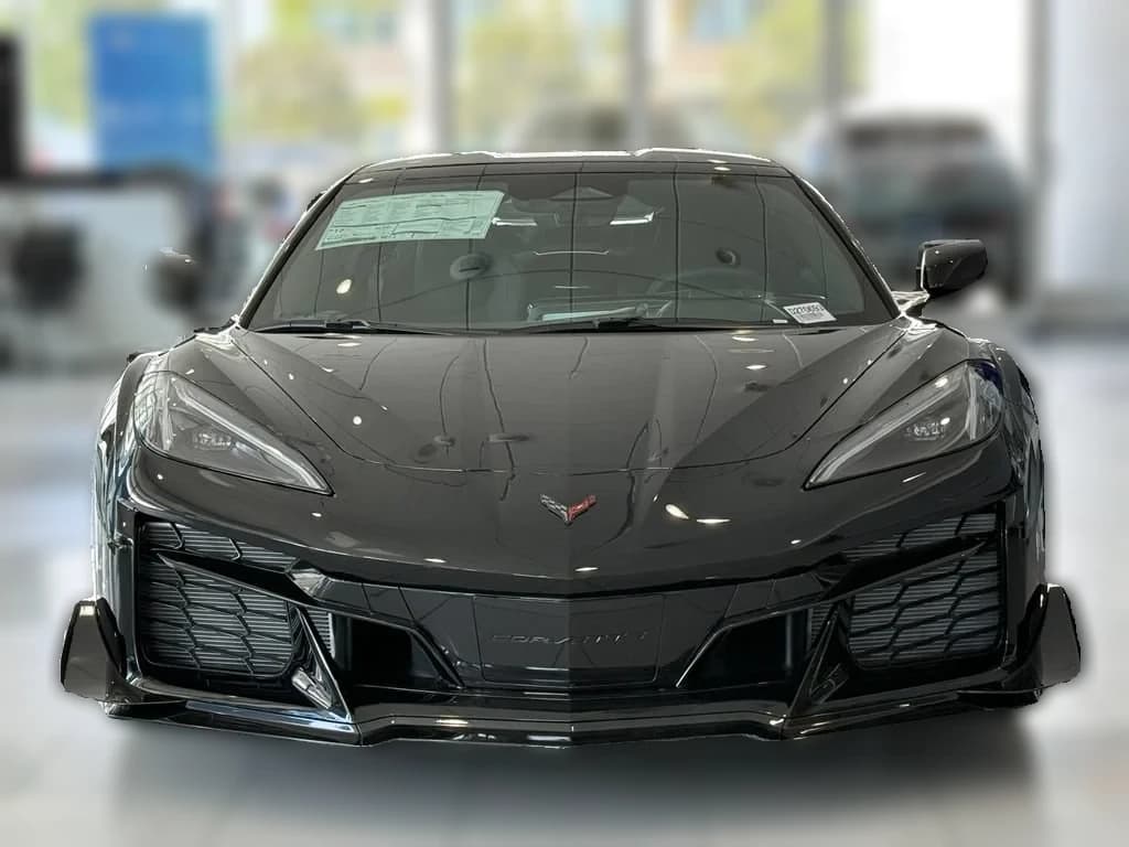 Chevrolet Corvette 1LT 2dr Grand Sport Cpe 2027 — side view