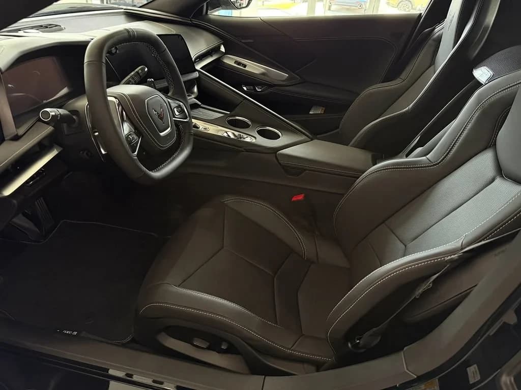 Chevrolet Corvette 1LT 2dr Grand Sport Cpe 2027 — side view