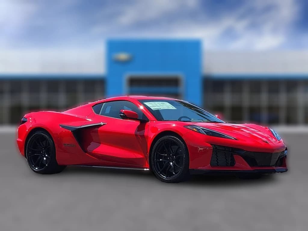 Chevrolet Corvette 1LT 2dr Grand Sport Cpe 2027 — side view