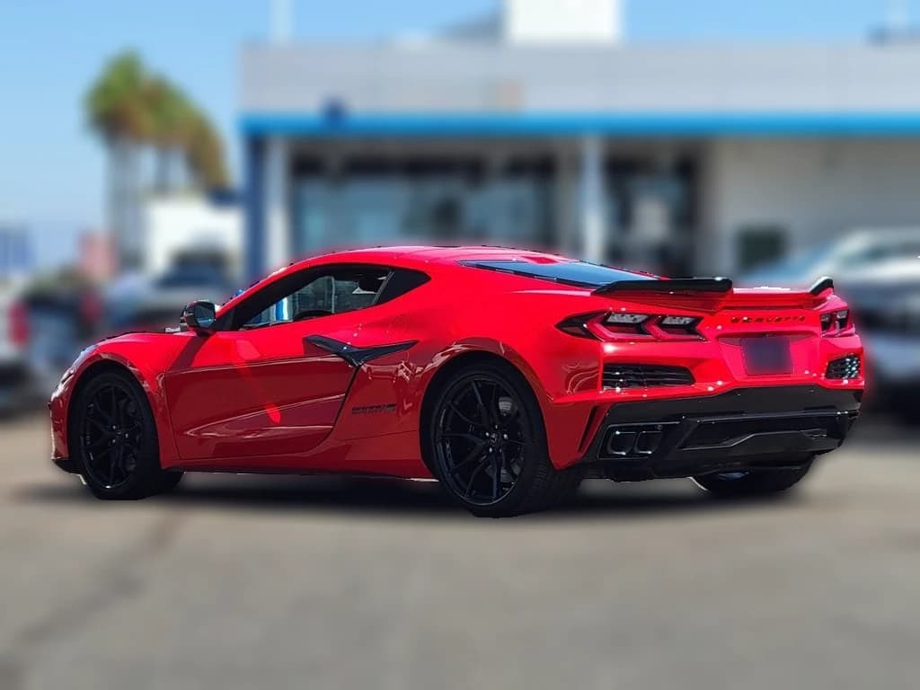 Chevrolet Corvette 1LT 2dr Grand Sport Cpe 2027 — side view