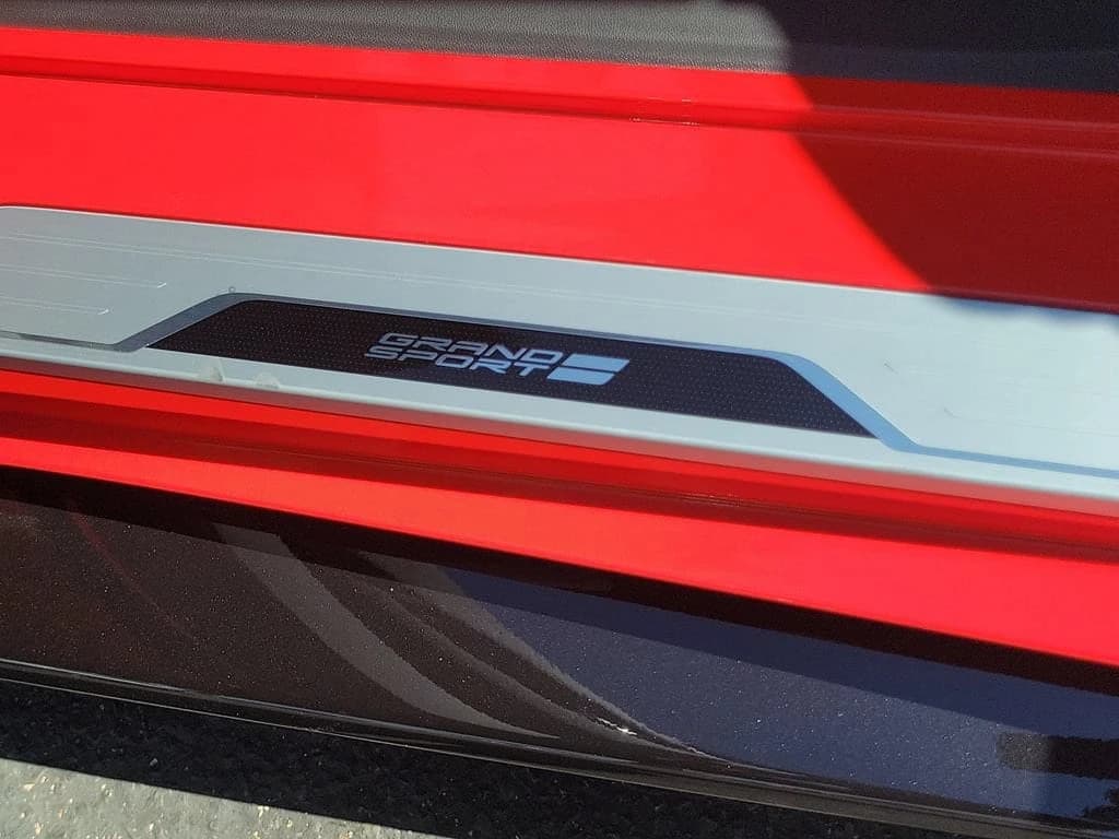 Chevrolet Corvette 1LT 2dr Grand Sport Cpe 2027 — side view