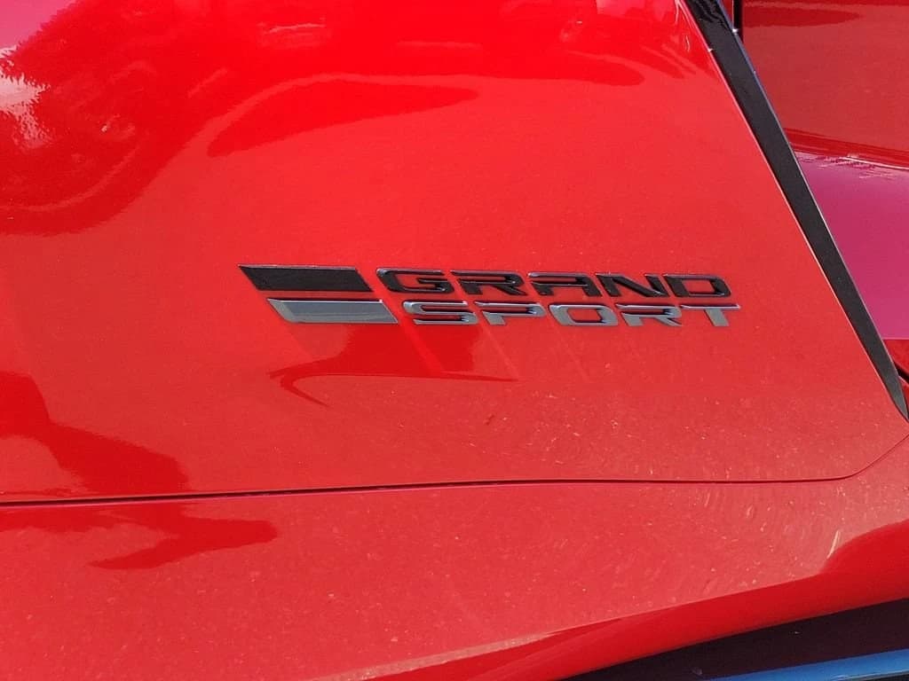 Chevrolet Corvette 1LT 2dr Grand Sport Cpe 2027 — side view