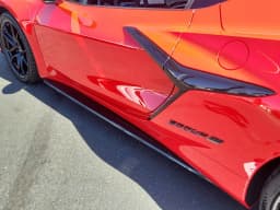 Chevrolet Corvette 1LT 2dr Grand Sport Cpe 2027 — side view
