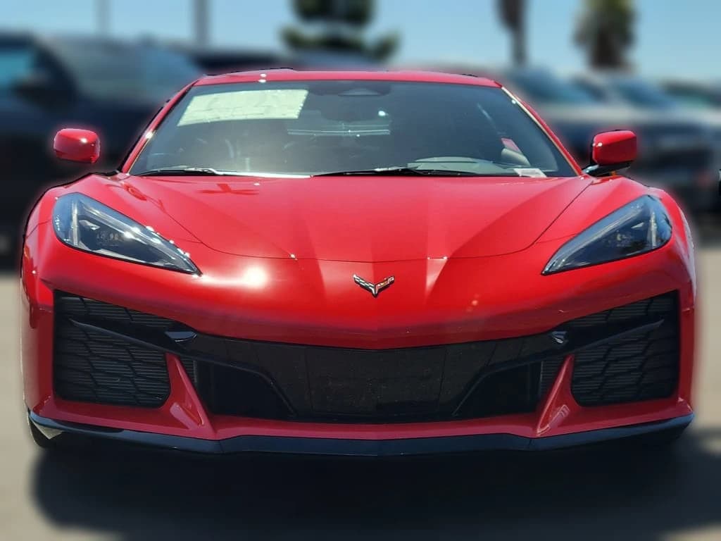Chevrolet Corvette 1LT 2dr Grand Sport Cpe 2027 — side view