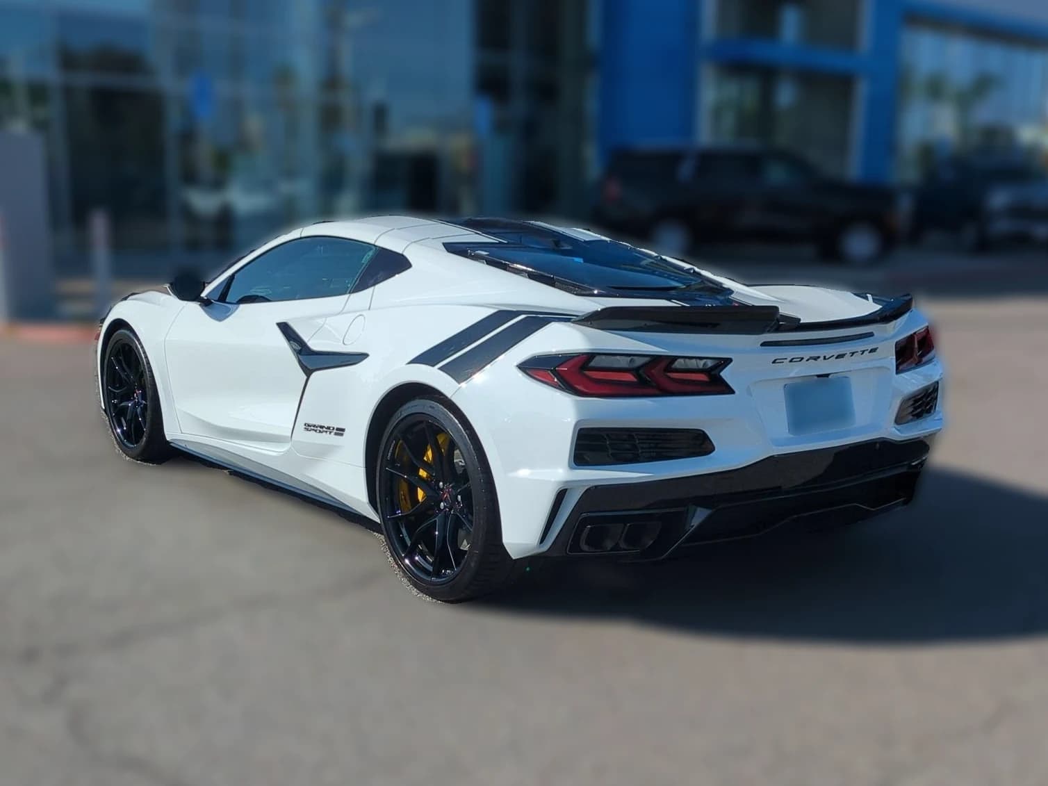 Chevrolet Corvette 2LT 2dr Grand Sport Cpe 2027 — side view