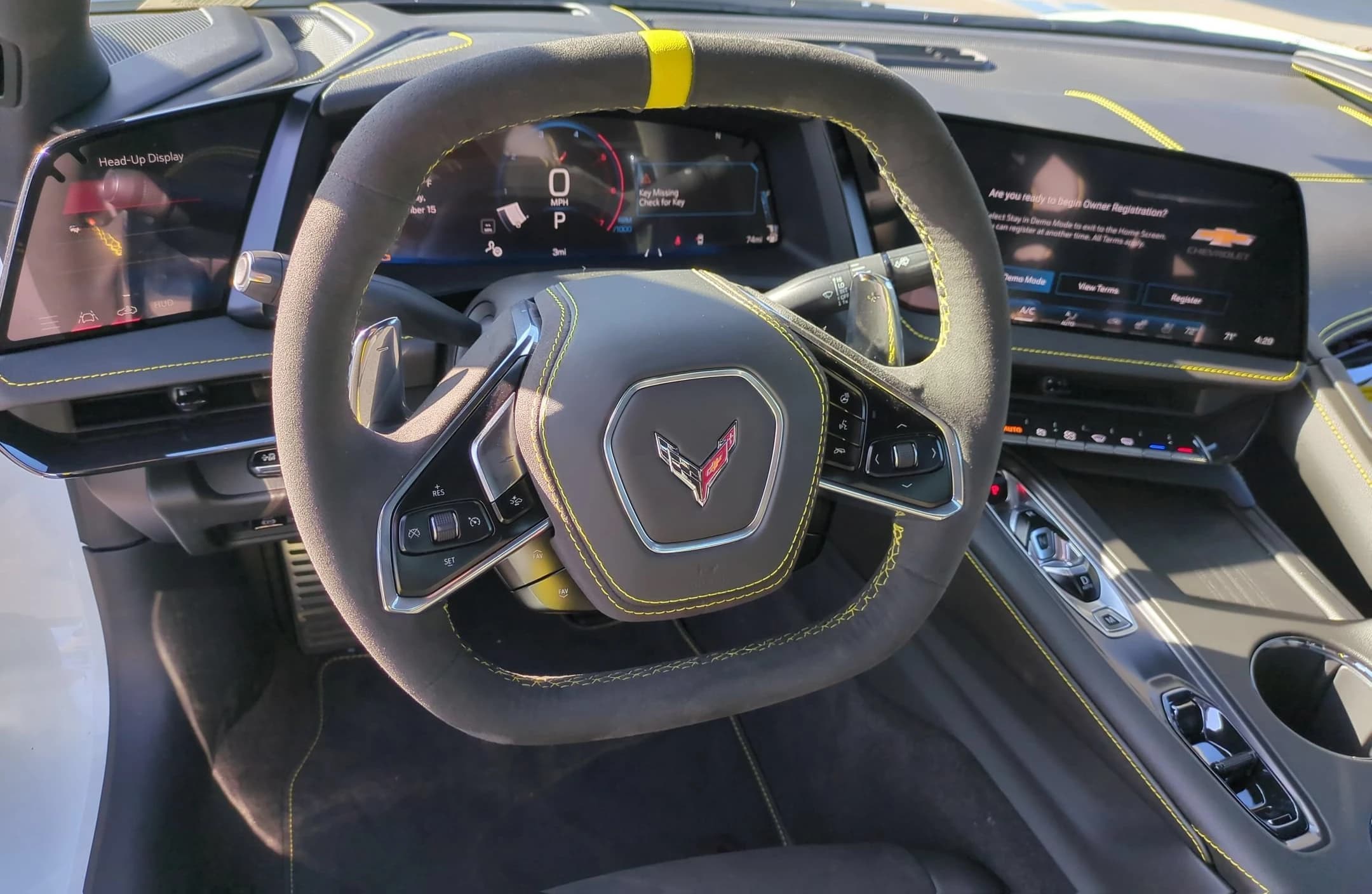 Chevrolet Corvette 2LT 2dr Grand Sport Cpe 2027 — side view
