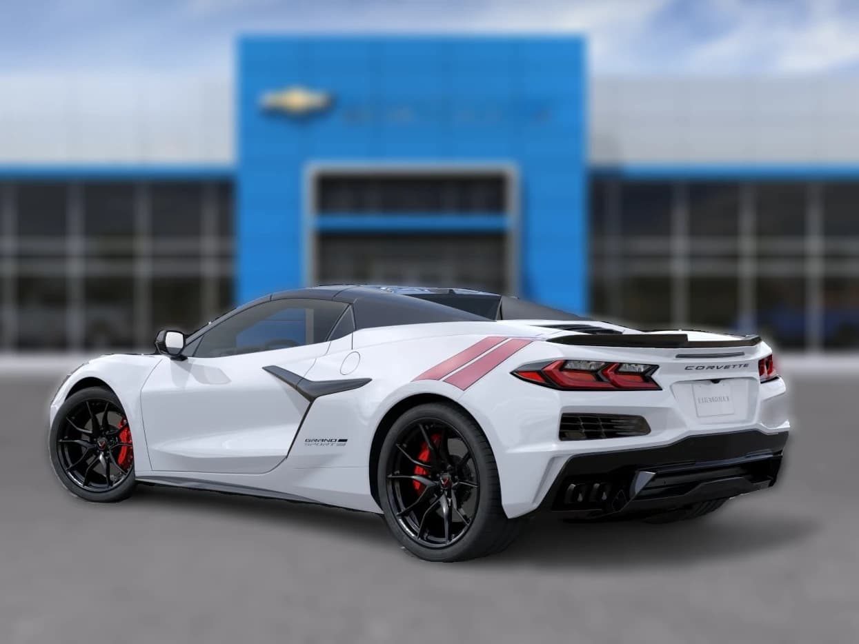 Chevrolet Corvette 2LT 2dr Grand Sport Conv 2027 — side view