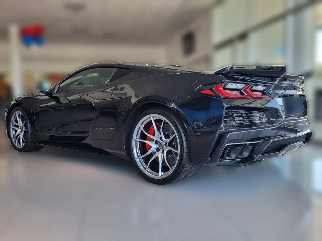 Chevrolet Corvette 3LT 2dr Grand Sport Cpe 2027 — side view
