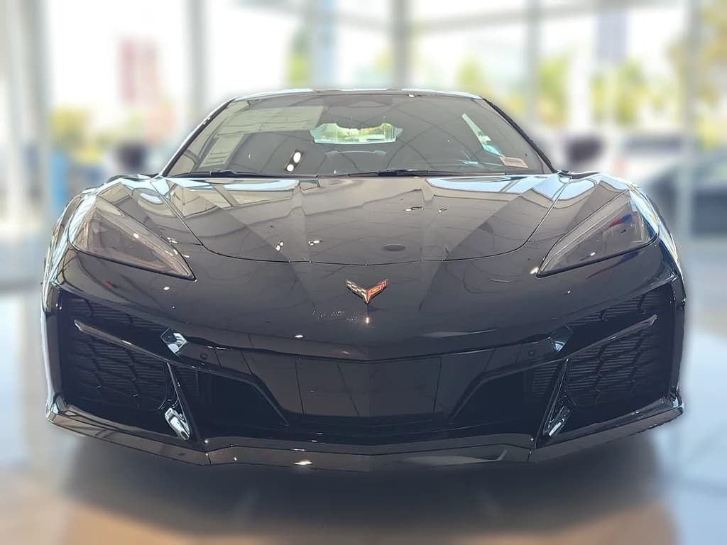 Chevrolet Corvette 3LT 2dr Grand Sport Cpe 2027 — side view