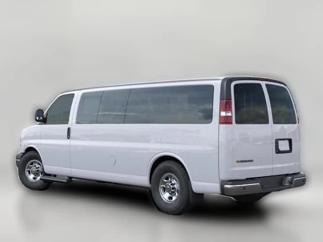 Chevrolet Express Passenger LT RWD 3500 155" 2026 — side view