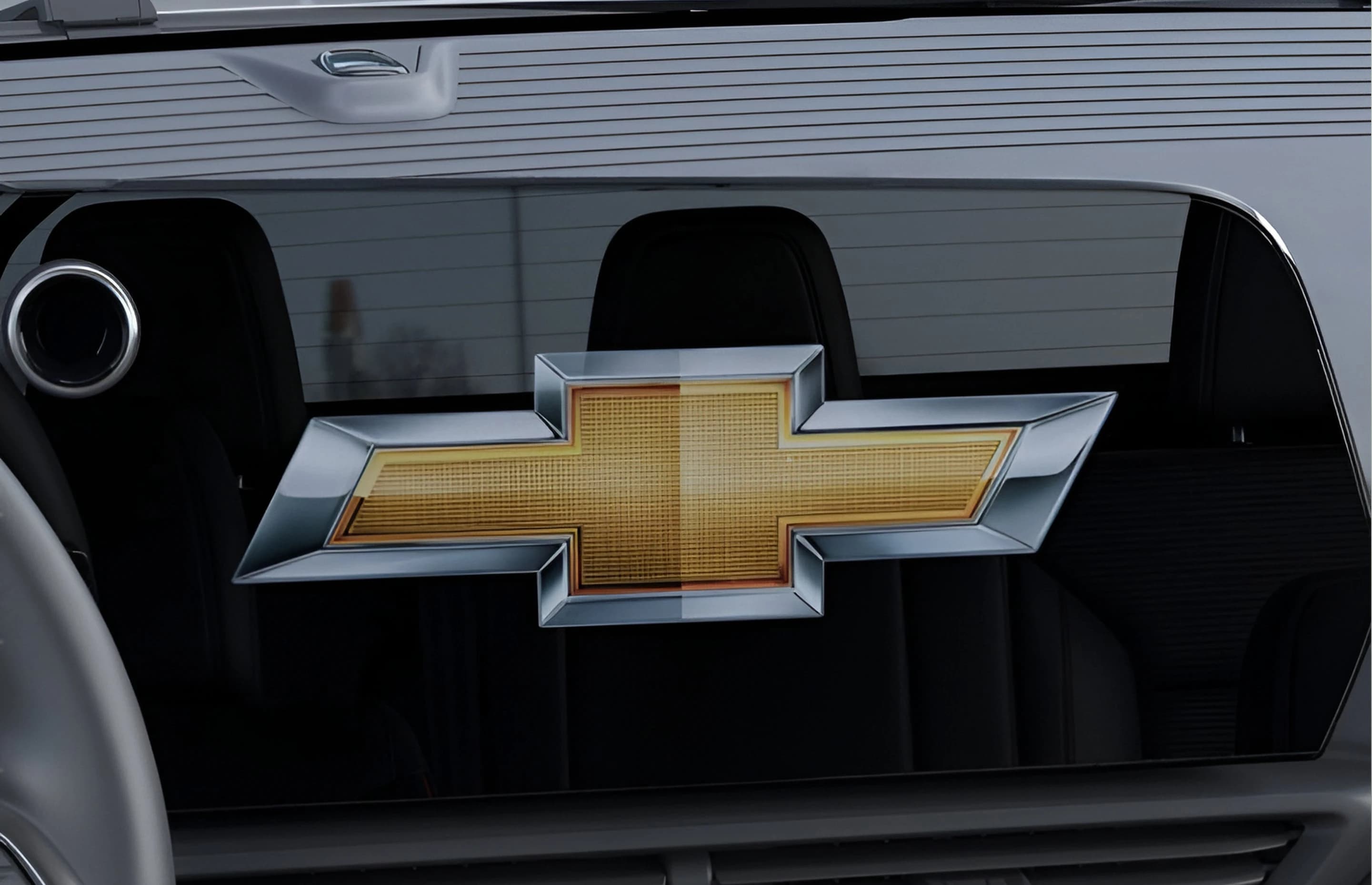 Chevrolet Silverado EV Standard Range LT e4WD Crew Cab 2026 — side view
