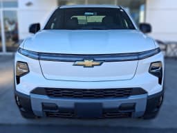 Chevrolet Silverado EV Standard Range LT e4WD Crew Cab 2026 — side view