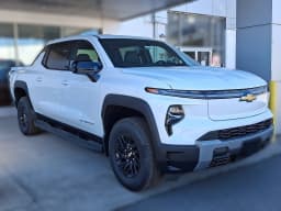 Chevrolet Silverado EV Standard Range LT e4WD Crew Cab 2026 — side view