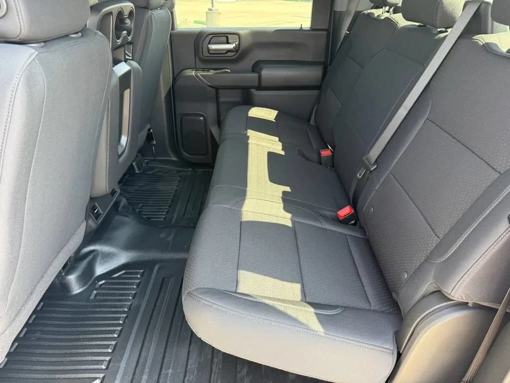 Chevrolet Silverado 2500HD Work Truck 2WD Crew Cab 172" 2026 — side view