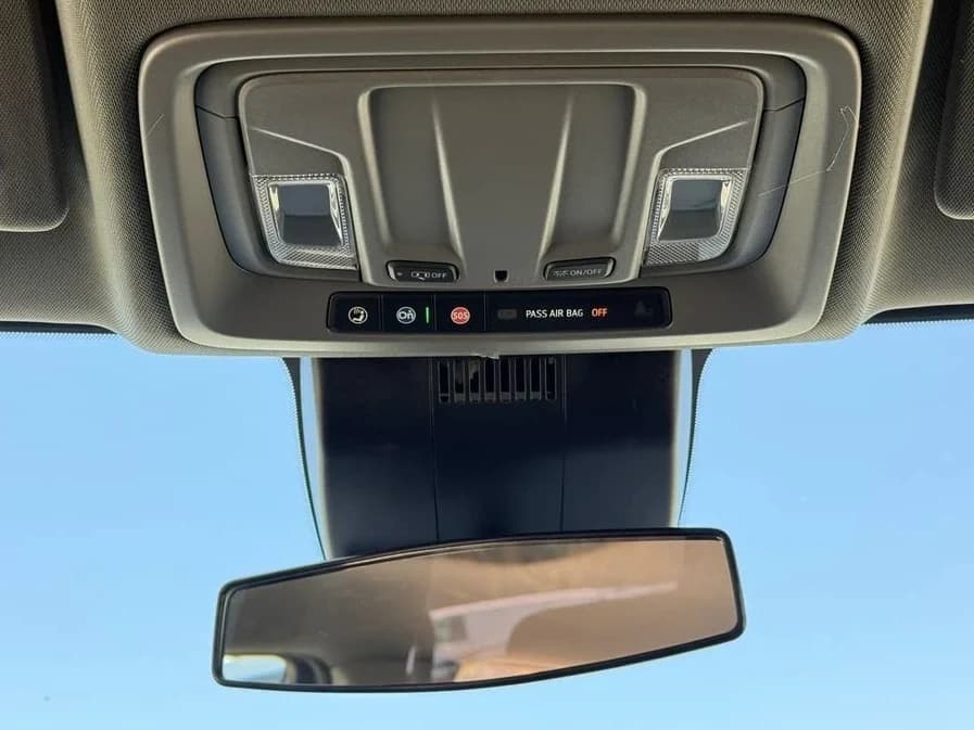Chevrolet Silverado 2500HD Work Truck 2WD Crew Cab 172" 2026 — side view