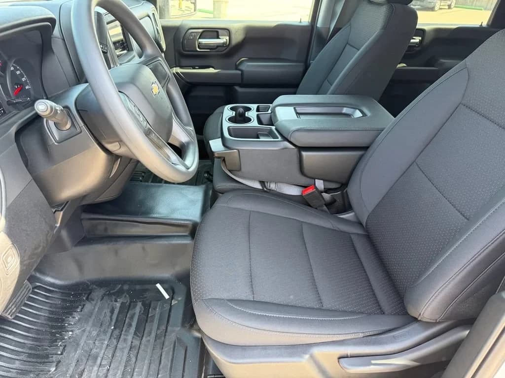 Chevrolet Silverado 2500HD Work Truck 2WD Crew Cab 172" 2026 — side view