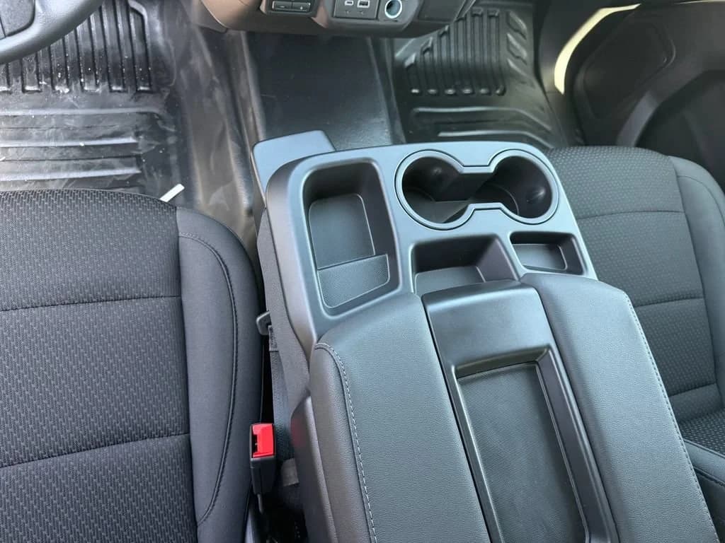 Chevrolet Silverado 2500HD Work Truck 2WD Crew Cab 172" 2026 — side view