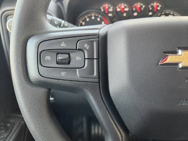 Chevrolet Silverado 2500HD Work Truck 4WD Crew Cab 159" 2026 — side view