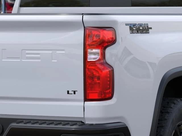 Chevrolet Silverado 2500HD LT 4WD Crew Cab 159" 2026 — side view