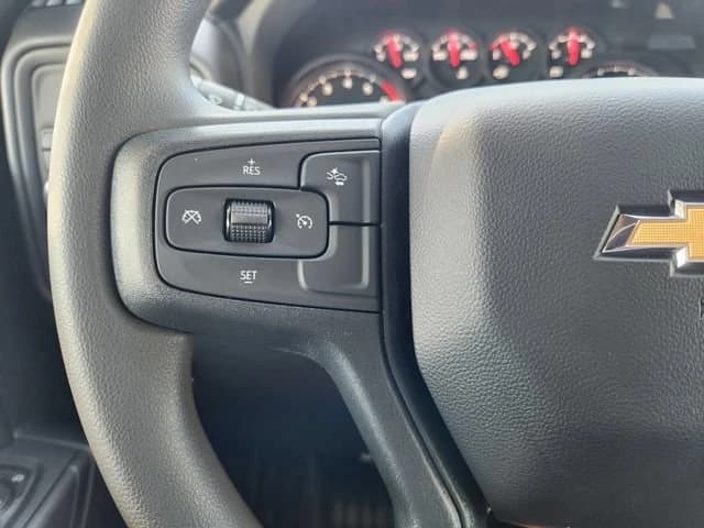 Chevrolet Silverado 2500HD Work Truck 2WD Double Cab 162" 2026 — side view