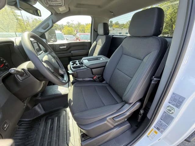 Chevrolet Silverado 2500HD Work Truck 4WD Reg Cab 142" 2026 — side view