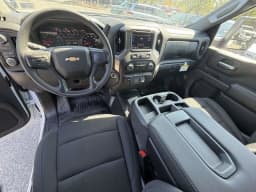 Chevrolet Silverado 2500HD Work Truck 4WD Reg Cab 142" 2026 — side view