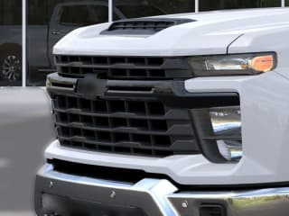 Chevrolet Silverado 2500HD Work Truck 4WD Reg Cab 142"