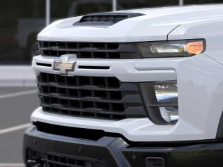 Chevrolet Silverado 2500HD Custom 4WD Crew Cab 172"