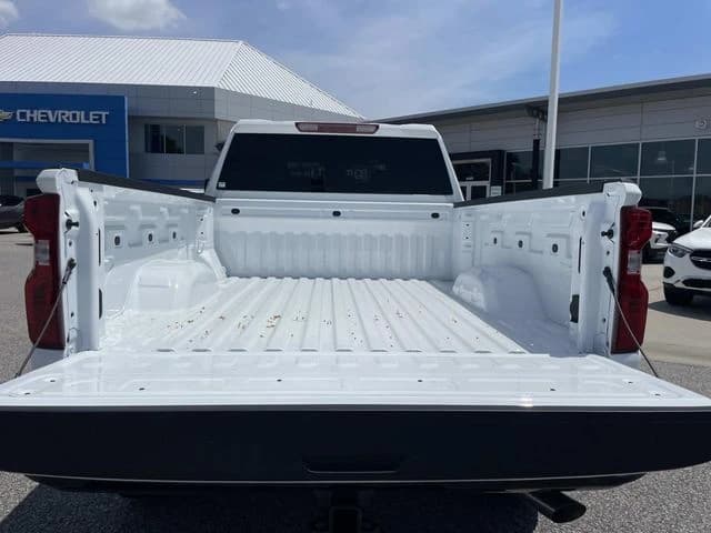 Chevrolet Silverado 2500HD Custom 4WD Crew Cab 159" 2026 — side view