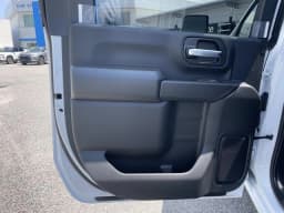 Chevrolet Silverado 2500HD Custom 4WD Crew Cab 159" 2026 — side view