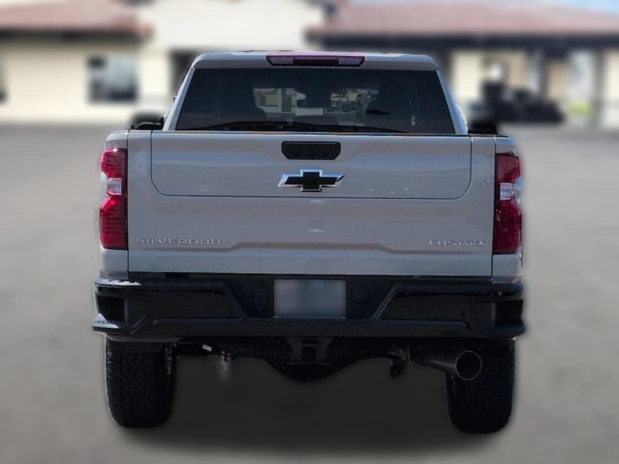 Chevrolet Silverado 2500HD Custom 4WD Crew Cab 159" 2026 — side view