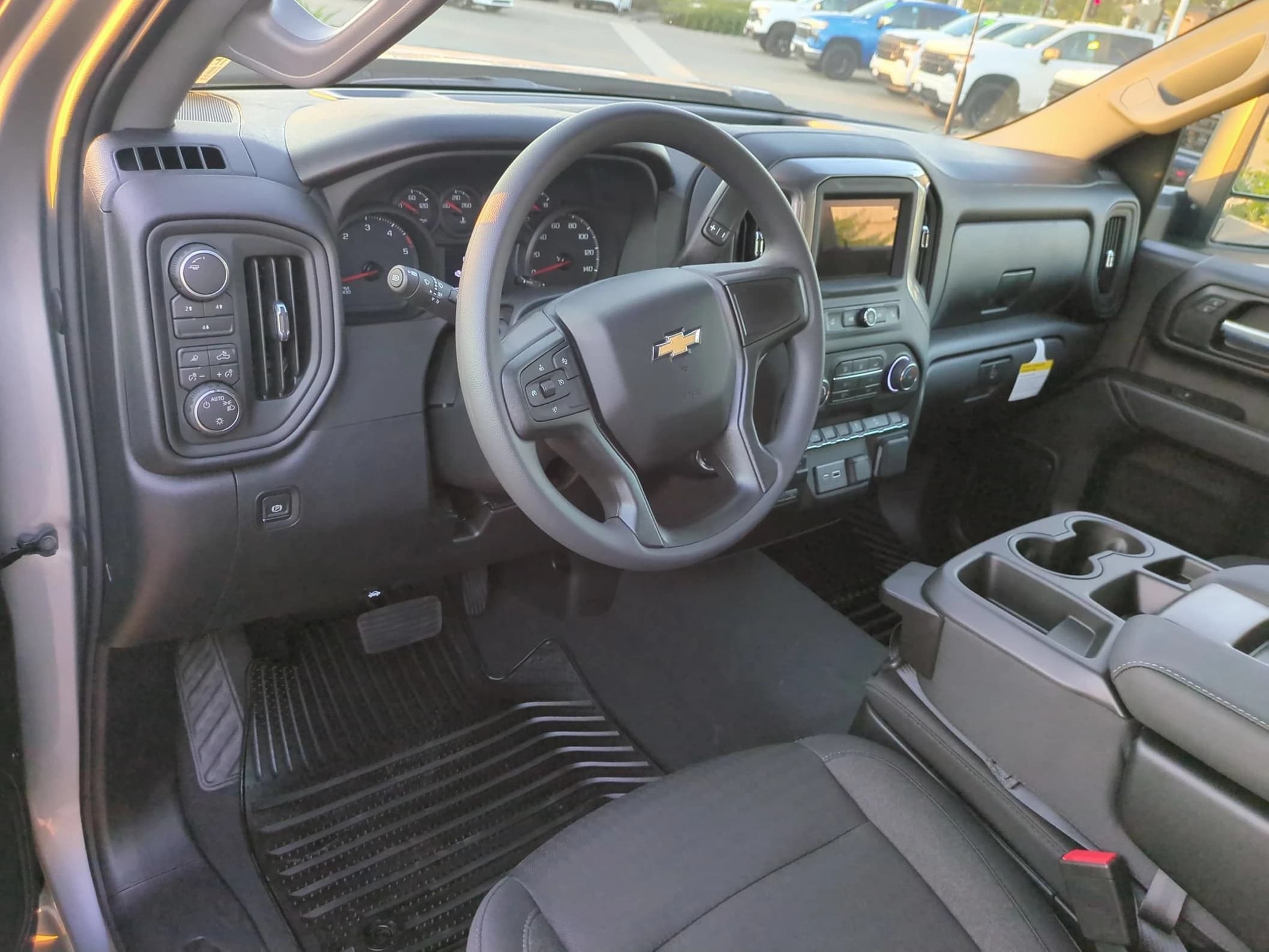 Chevrolet Silverado 2500HD Custom 4WD Crew Cab 159" 2026 — side view