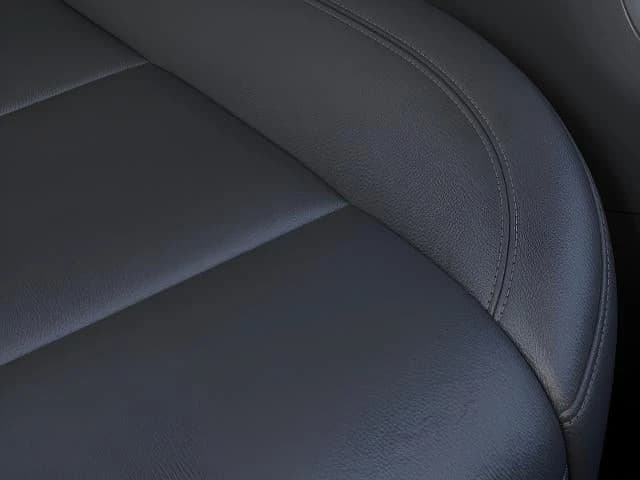 Chevrolet Silverado 2500HD LT 4WD Crew Cab 159" 2026 — side view