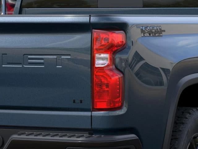 Chevrolet Silverado 2500HD LT 4WD Crew Cab 159" 2026 — side view