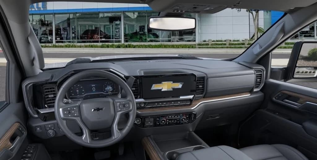 Chevrolet Silverado 2500HD LT 4WD Crew Cab 159" 2026 — side view