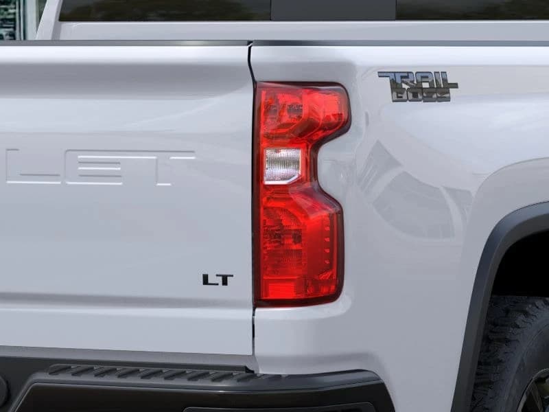 Chevrolet Silverado 2500HD LT 4WD Crew Cab 159" 2026 — side view