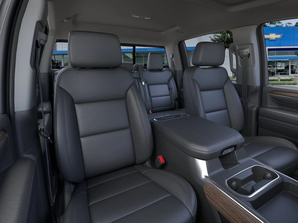 Chevrolet Silverado 2500HD LT 4WD Crew Cab 159" 2026 — side view