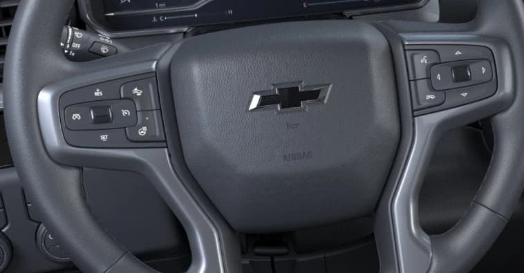 Chevrolet Silverado 2500HD LT 4WD Crew Cab 159" 2026 — side view