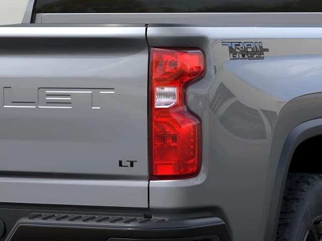 Chevrolet Silverado 2500HD LT 4WD Crew Cab 159" 2026 — side view