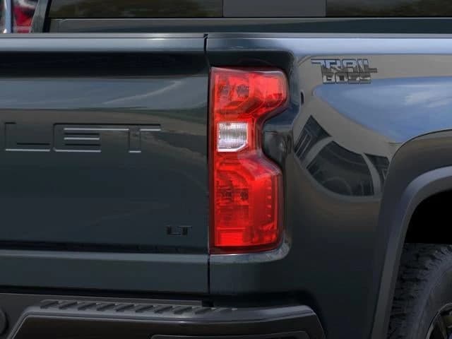 Chevrolet Silverado 2500HD LT 4WD Crew Cab 159" 2026 — side view
