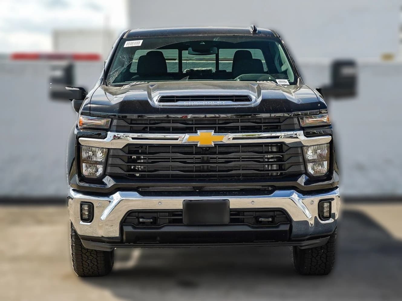 Chevrolet Silverado 2500HD LT 4WD Crew Cab 159" 2026 — side view