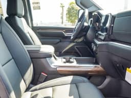 Chevrolet Silverado 2500HD LT 4WD Crew Cab 159" 2026 — side view